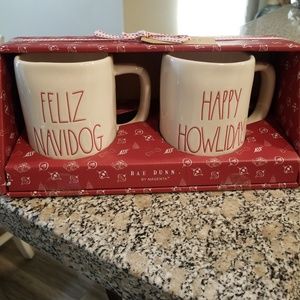 Rae dunn holiday mug set